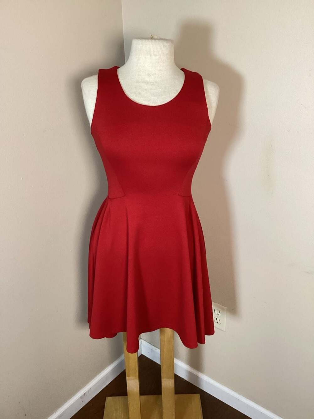 AQUA Women's Red Sleeveless Fit and Flare Mini Dress Size S - Picture 1 of 3